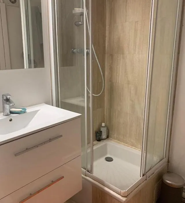 Best Central Chambres Privees - Seine & Louvre In The Connected Heart Of Paris-1